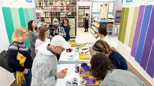 Краска для покраски обоев. Как подобрать краску 05