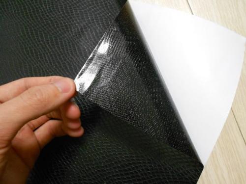 Самоклеющиеся обои для мебели. Особенности материала