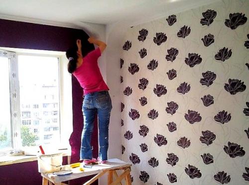 Как подклеить обои после кота. Как частично переклеить обои, испорченные котом или ребенком