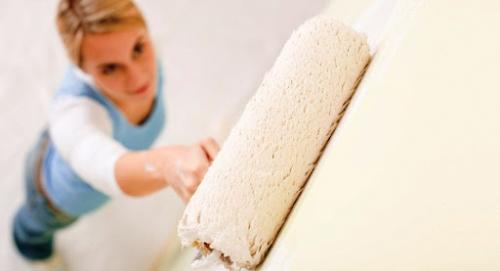 Как правильно клеить обои от окна или от двери. Инструменты, которые могут пригодиться в процессе ремонта