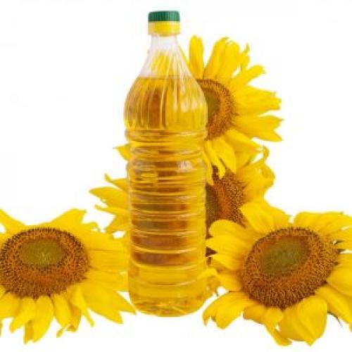 Чем отмыть клей для обоев с пола. 9 способов, как оттереть клей и липкие следы