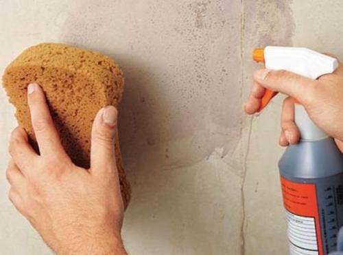 Отмывается ли обойный клей. Как удалить со стен старый обойный клей свернуть