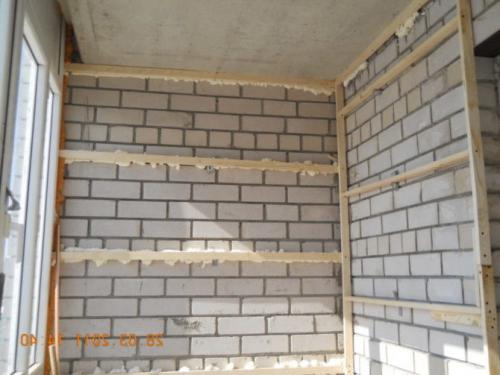 Внутренняя отделка кирпичного дачного дома. Методы выравнивания кирпичных стен