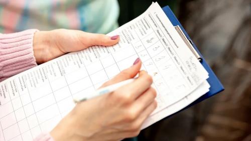 Как выбрать краску для обоев под покраску. Выбираем тип краски 12