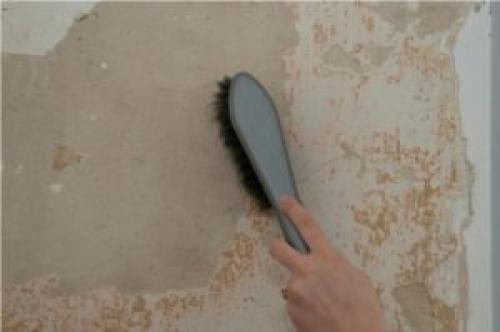 Как клеить обои на известку. Обои на известку — можно ли клеить и как это сделать