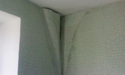 Можно ли покрасить обычные обои водоэмульсионной краской. Технология покраски старых обоев