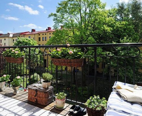 Как наполнить открытый балкон красотой и уютом. Открытый балкон 2022: ТОП-80 идей дизайна с фото 08