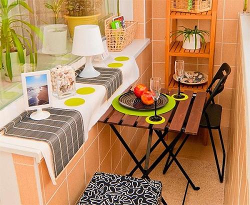 Как обустроить узкий балкон