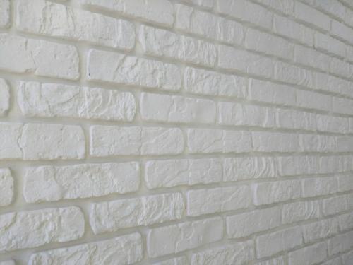 Гипсовая плитка под кирпич сочетание с обоями. Гипсовый кирпич для внутренней отделки (135 фото): использование декоративной плитки под кирпич + советы по укладке своими руками