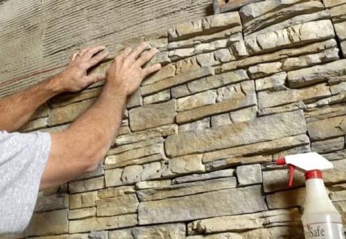 Можно ли клеить декоративный камень на жидкие гвозди. Как правильно клеить