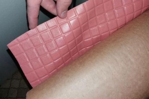 Через сколько времени после наклеивания обои можно красить. Какой краской можно красить бумажные обои 05