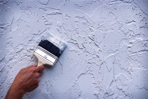 Можно ли покрасить обычные обои. Возможна ли покраска флизелиновых обоев