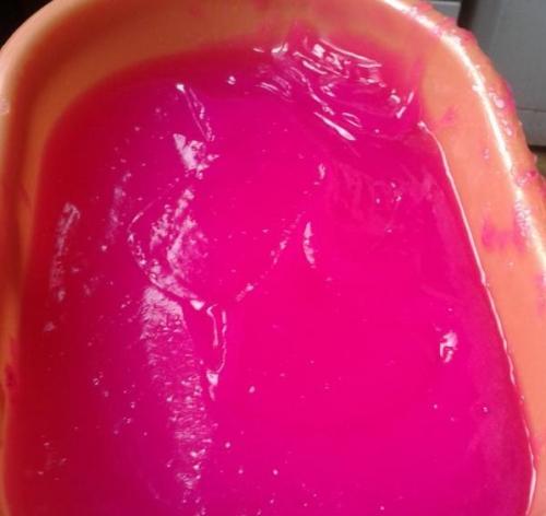 Каким клеем клеить виниловые обои на флизелиновой основе. Характеристики флизелинового клея