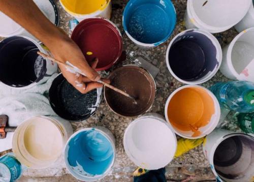 ТОП-13 лучших красок для стен. Топ самых хороших стойких красок для потолков и стен помещений 02