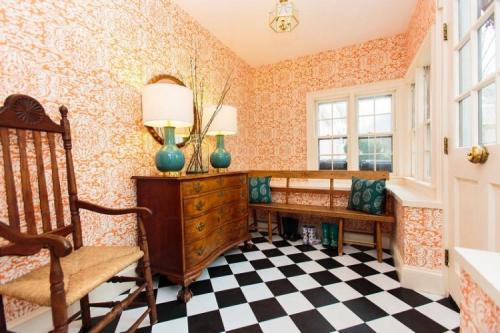 Какие обои выбрать для кухни и коридора. Виды обоев