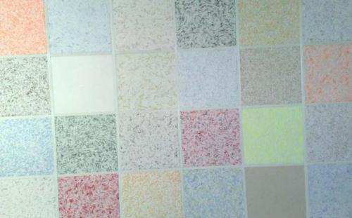 Можно ли жидкие обои клеить на фанеру. Оклеивание фанеры обоями 04