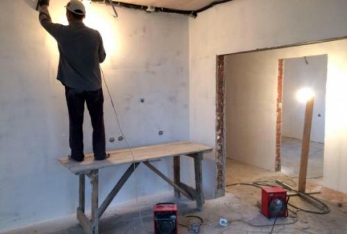 Обои для неотапливаемой дачи. Сложности приклеивания обоев зимой