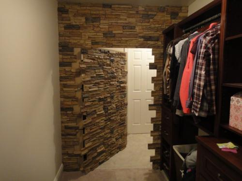 Как приклеить декоративный камень на потолок. Какие помещения можно отделать камнем