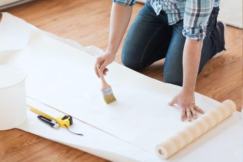 Как поклеить обои на кухне