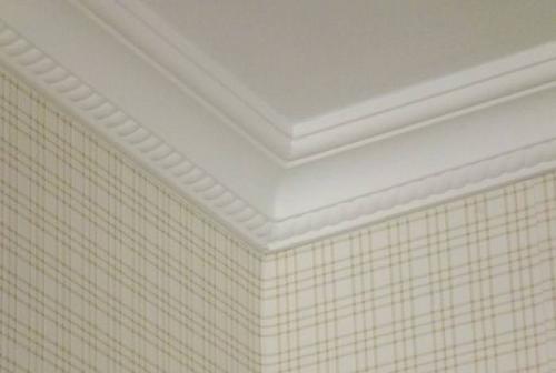 Можно ли клеить обои в дождь. Правила поклейки обоев