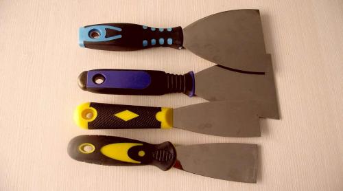 Как покрасить стены в квартире после обоев. Как подготовить стены к последующей покраске?