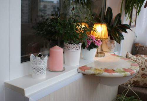 Дизайн маленького балкона 2 метра. В каких стилях можно оформить балкон?