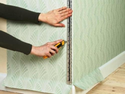 Как клеить обои встык без щелей и расхождения. Стыковка различных видов обоев 02 Как клеить обои встык без щелей и расхождения. Стыковка различных видов обоев 02