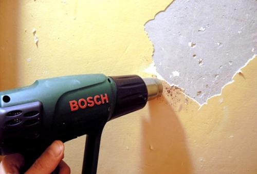 Можно ли клеить обои на крашеные стены. Алгоритм работ