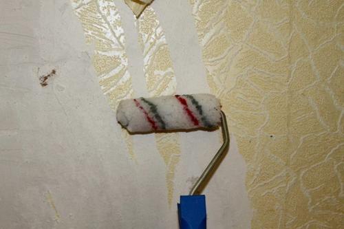 Как клеить обои на гладкую поверхность. Подготовительные мероприятия