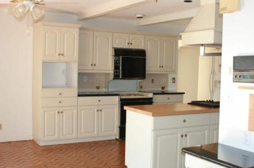 Кремовый цвет стен в гостинной. Другие варианты сочетаний