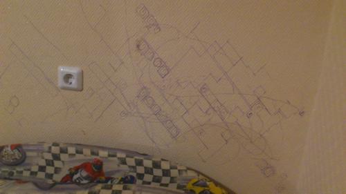 Как очистить бумажные обои от грязи. Советы по удалению сложных пятен