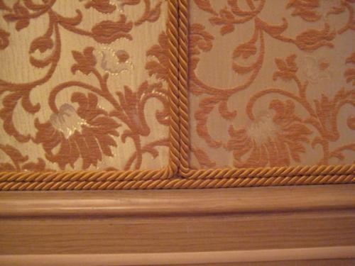 Как обновить обои не переклеивая. Убираем воздушные пузыри под обоями 10 Как обновить обои не переклеивая. Убираем воздушные пузыри под обоями 10