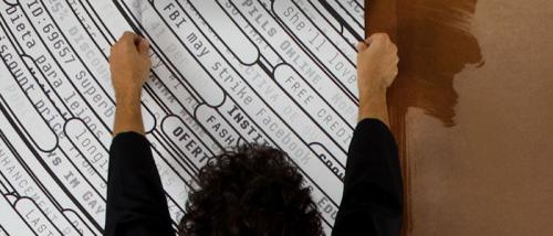 Подготовка к поклейке обоев ранее окрашенных стен. Как подготовить старые стены к обоям: удаление старой краски методом зашкуривания и феном 08 Подготовка к поклейке обоев ранее окрашенных стен. Как подготовить старые стены к обоям: удаление старой краски методом зашкуривания и феном 08