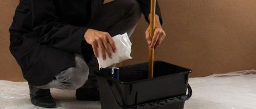 Подготовка к поклейке обоев ранее окрашенных стен. Как подготовить старые стены к обоям: удаление старой краски методом зашкуривания и феном 05 Подготовка к поклейке обоев ранее окрашенных стен. Как подготовить старые стены к обоям: удаление старой краски методом зашкуривания и феном 05