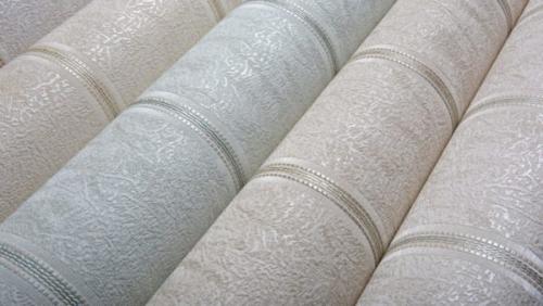 Можно ли клеить обои на окрашенные стены водоэмульсионкой. Разновидности обоев