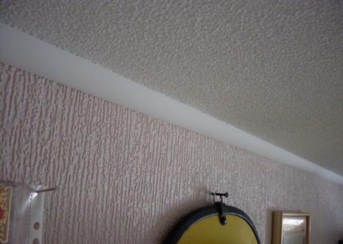 Можно ли красить флизелиновые обои. Покраска флизелиновых обоев своими руками