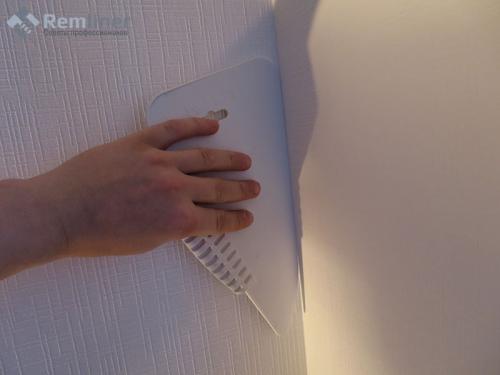 Как клеить обои в труднодоступных местах. Технологии поклейки