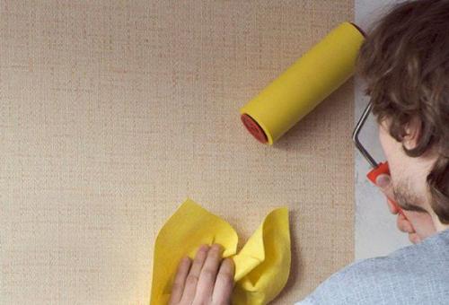 При какой температуре клеить флизелиновые обои. Почему нельзя нарушать температурный режим при поклейке обоев