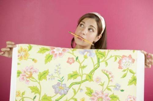 Можно ли топить печку когда поклеили обои. Почему нельзя клеить обои с включенными отопительными приборами