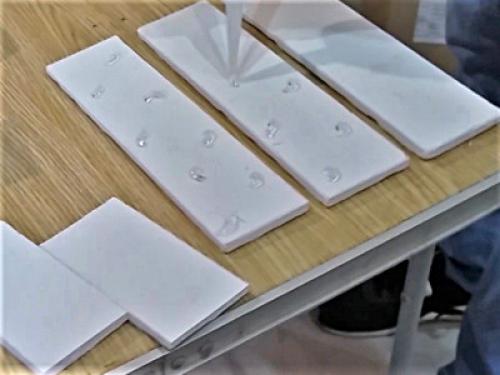 Чем и как приклеить декоративный камень. Укладка декоративного кирпича без расшивки швов 01 Чем и как приклеить декоративный камень. Укладка декоративного кирпича без расшивки швов 01