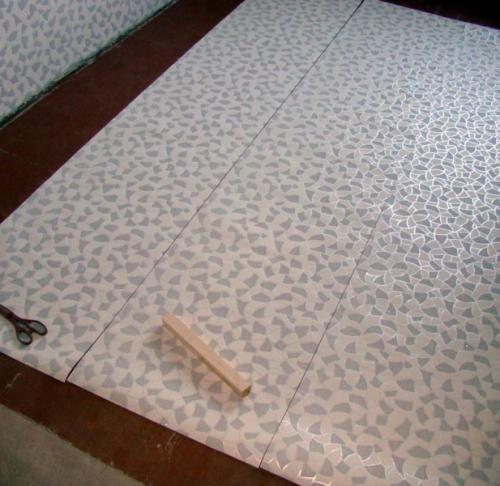 Как резать обои с рисунком. 5 способов уменьшить расход обоев при подгонке рисунка