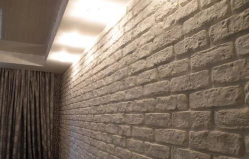 Как клеить декоративный камень на углах. Как выложить угол из гипсовой плитки