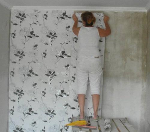 Как клеить виниловые обои на бумажной основе встык или внахлест. Описание метода встык