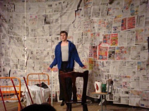 Как клеить обои на неподготовленные стены. Немного о бетонных стенах