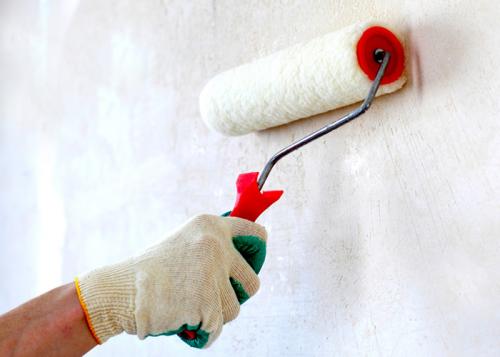 Можно ли клеить обои на водоэмульсионную краску на стене. Вододисперсионная краска на основе ПВА (поливинилацетатная) 01